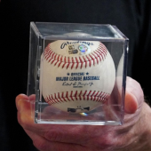 Quả bóng của Shohei Ohtani được bán với giá kỷ lục